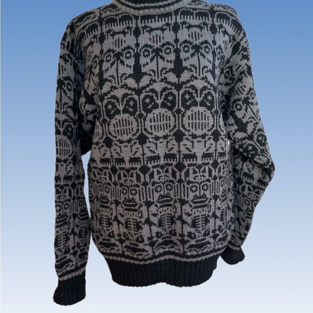 CHRISTOPHER HAYES Stylish Black and Gray Crewneck Sweater size S